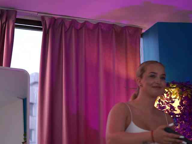 ElyssawetXX webcam