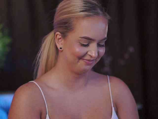 ElyssawetXX webcam