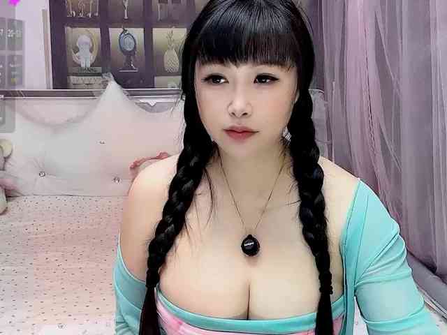 Model: Wink-WeiWei
