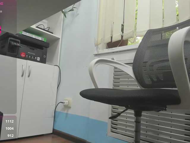 Lyalya7771 live cam