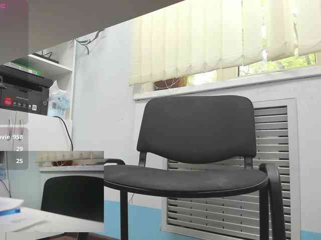 Lyalya7771 webcam