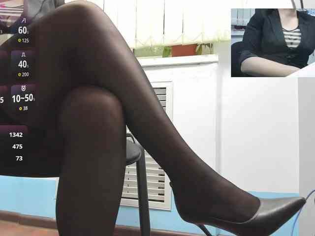 Mẫu này đang trực tiếp. Lyalya7771
