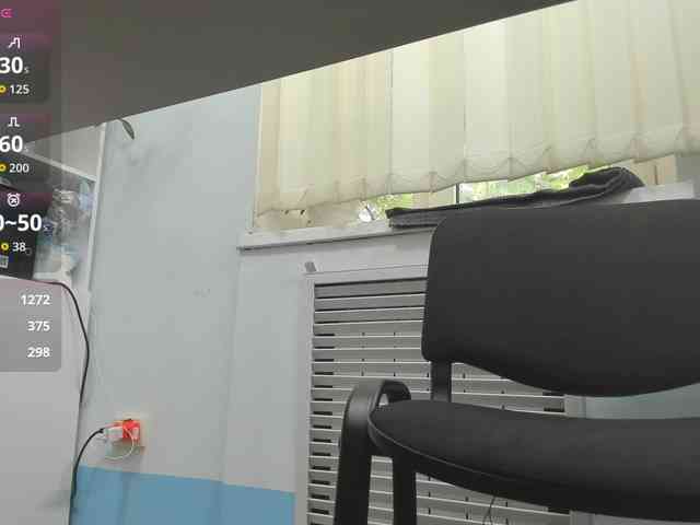 Lyalya7771 webcam