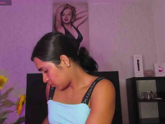 SelenaFox7 Live Webcam on BongaCams