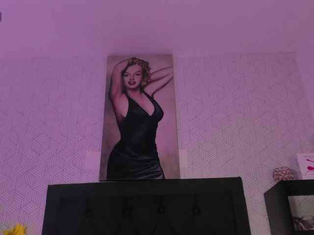SelenaFox7 Live Webcam on BongaCams