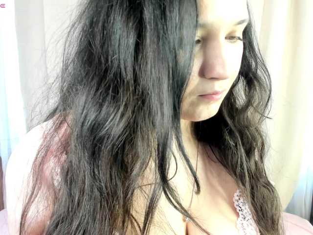 DanasWhsiper live cam on BongaCams