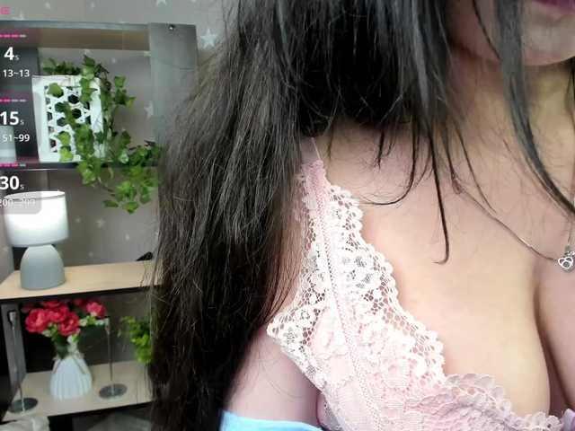 DanasWhsiper live cam on BongaCams