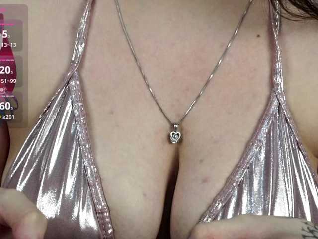 DanasWhsiper live cam on BongaCams