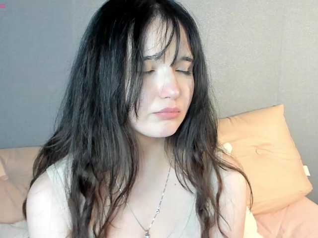 DanasWhsiper live cam on BongaCams
