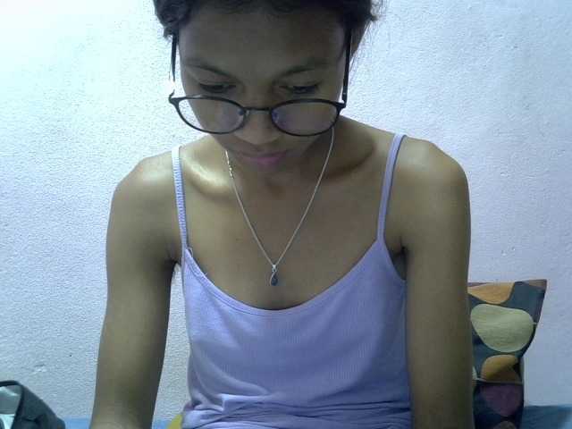 Yalane live cam on BongaCams