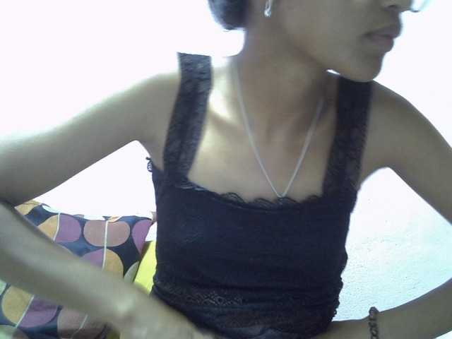 Yalane live cam on BongaCams
