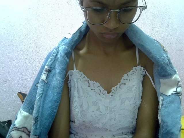 Yalane live cam on BongaCams