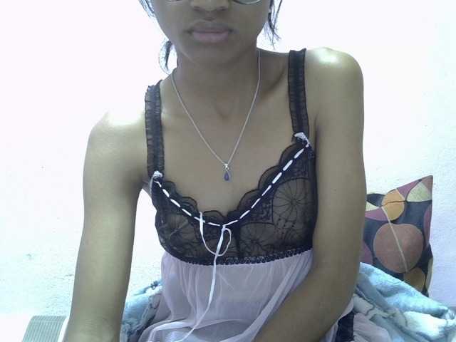 Yalane live cam on BongaCams