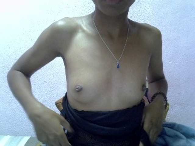 Yalane live cam on BongaCams