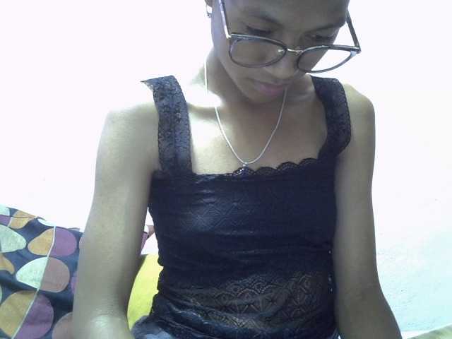 Yalane live cam on BongaCams