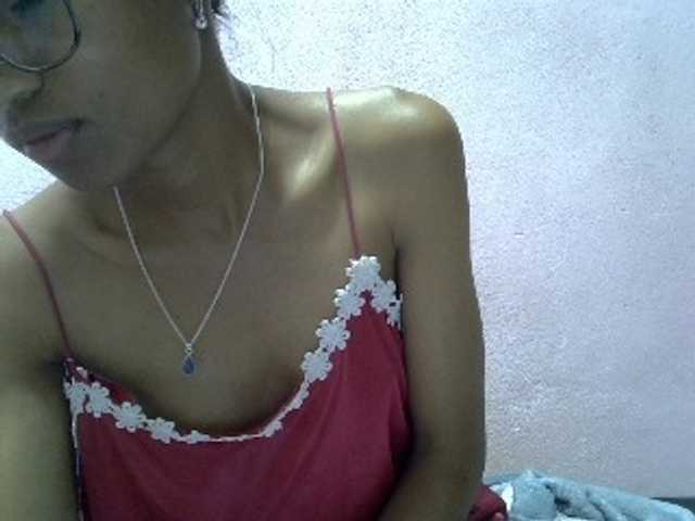 Yalane live cam on BongaCams