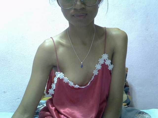 Yalane live cam on BongaCams