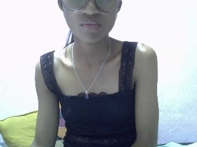 Yalane live cam on BongaCams