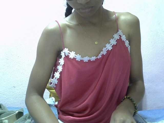 Yalane live cam on BongaCams
