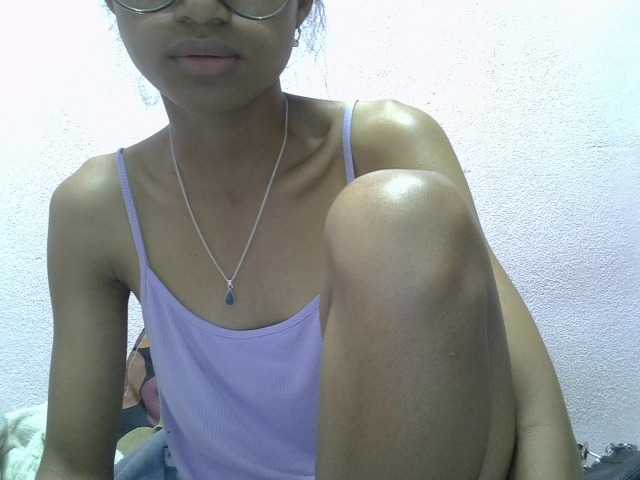 Yalane live cam on BongaCams