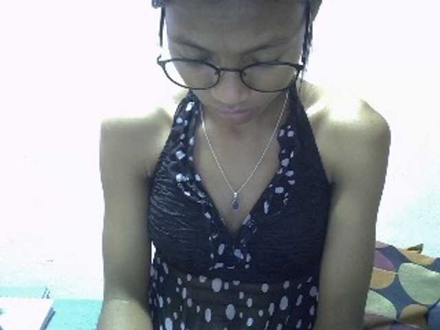 Yalane live cam on BongaCams