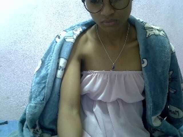 Yalane live cam on BongaCams