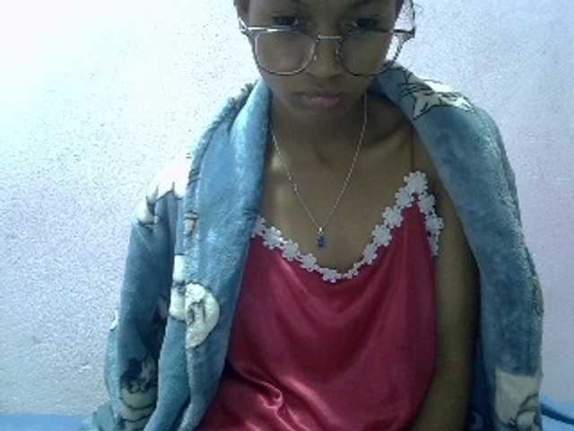 Yalane live cam on BongaCams