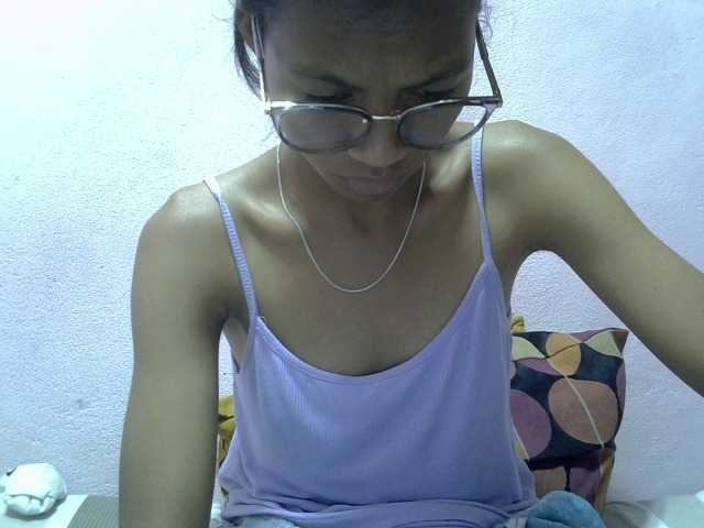 Yalane live cam on BongaCams