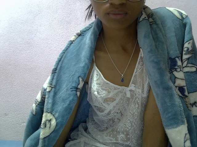 Yalane live cam on BongaCams