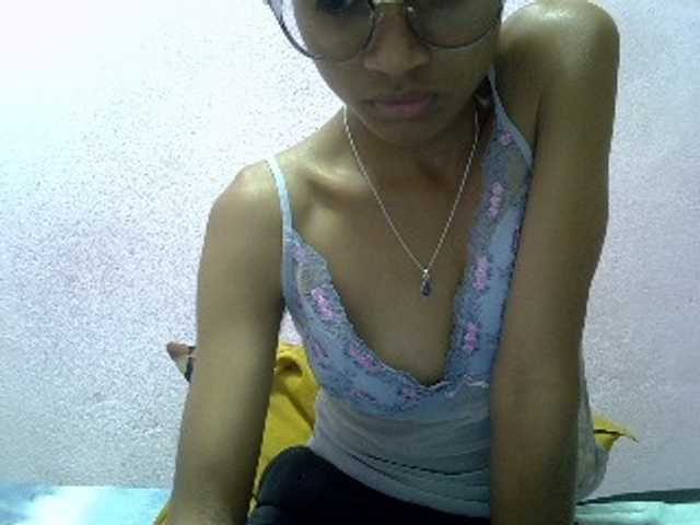 Yalane live cam on BongaCams