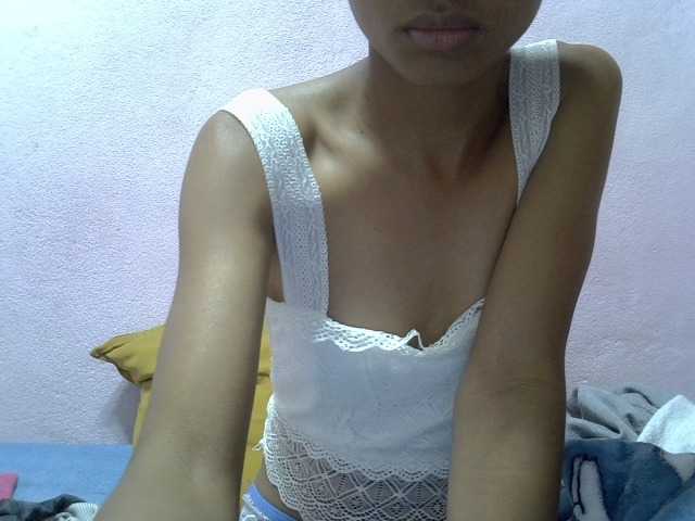 Yalane live cam on BongaCams