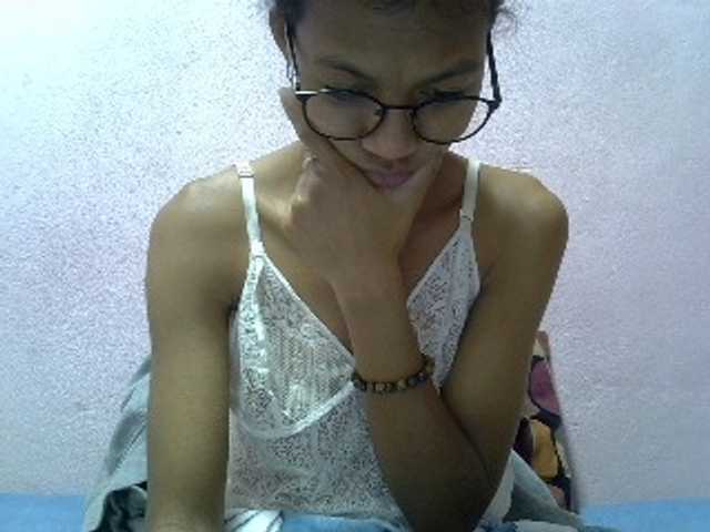 Yalane live cam on BongaCams