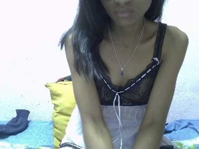 Yalane live cam on BongaCams