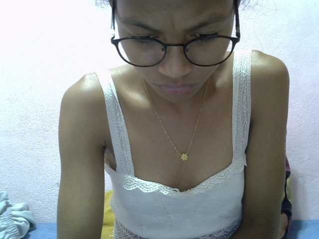 Yalane live cam on BongaCams