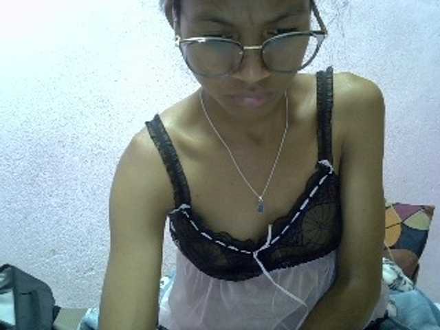 Yalane live cam preview