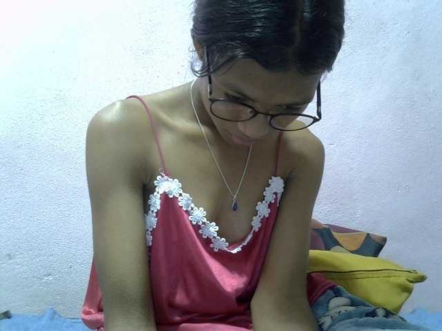Yalane live cam on BongaCams