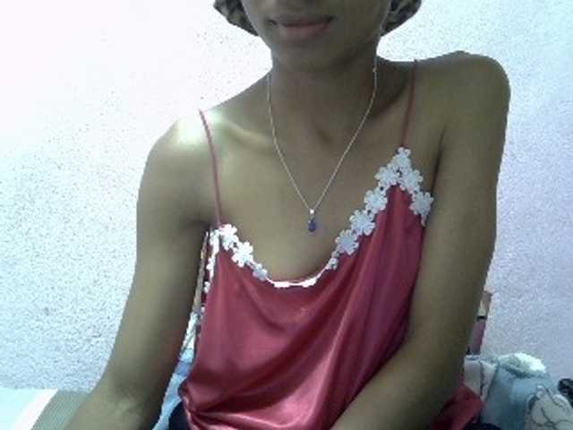 Yalane live cam on BongaCams