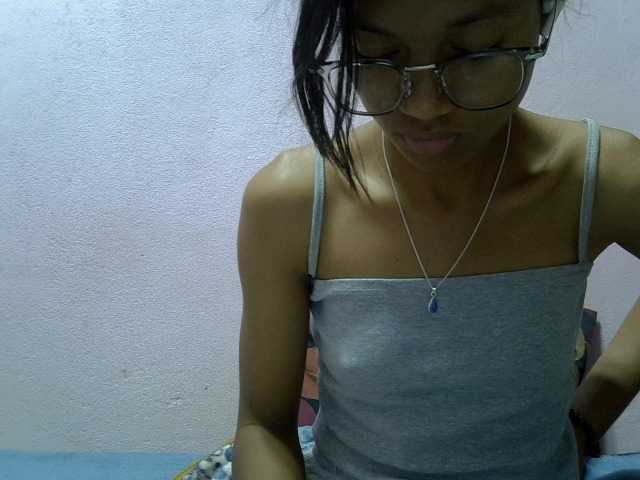 Yalane live cam on BongaCams