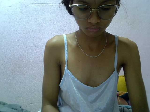 Yalane live cam on BongaCams