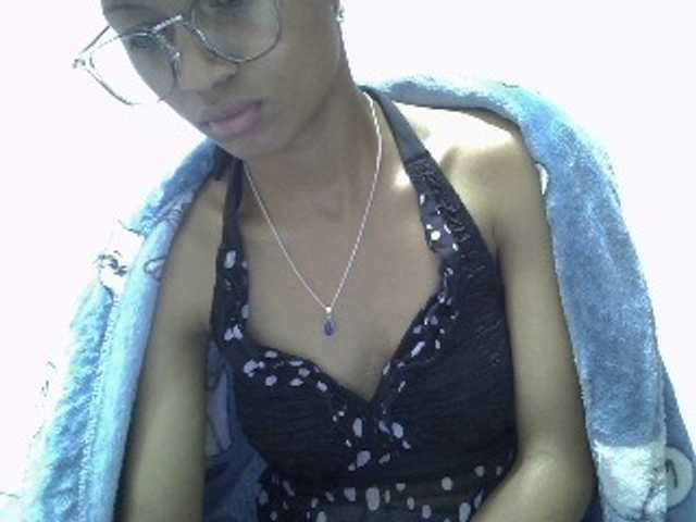 Yalane live cam on BongaCams