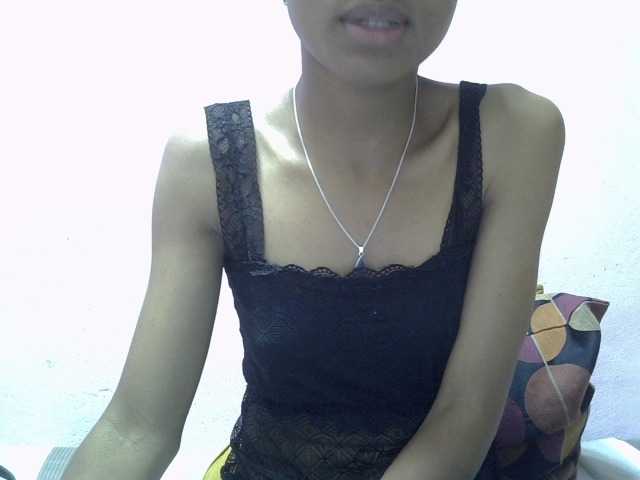 Yalane live cam preview