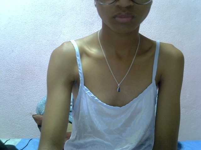 Yalane live cam on BongaCams