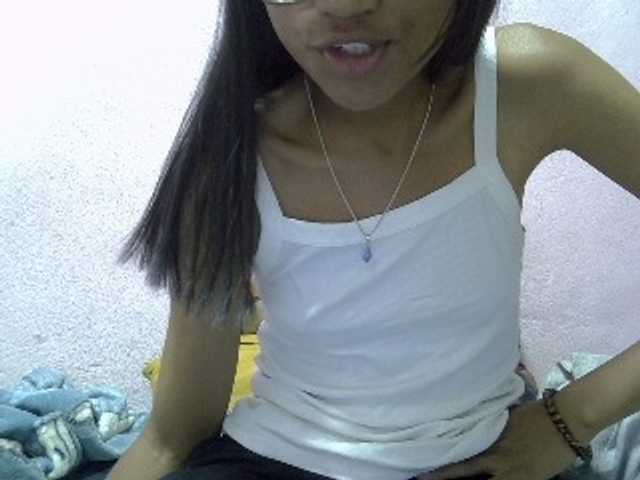 Yalane live cam on BongaCams
