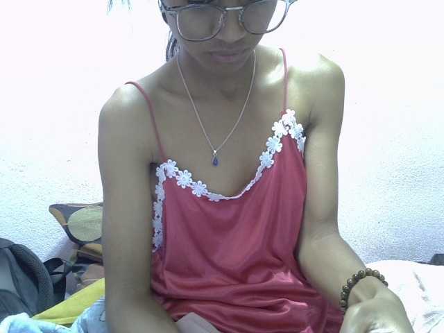 Yalane live cam on BongaCams