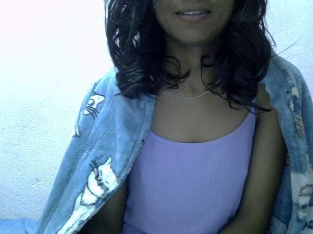 Yalane live cam on BongaCams