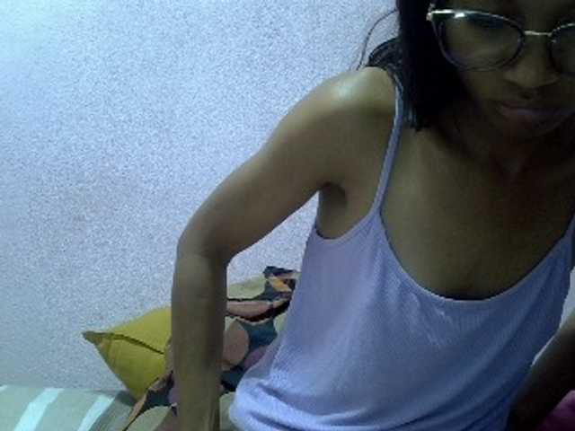 Yalane live cam on BongaCams