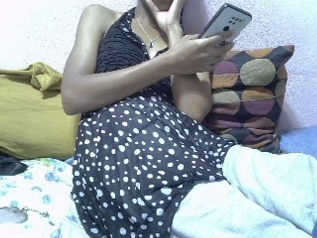 Yalane live cam on BongaCams