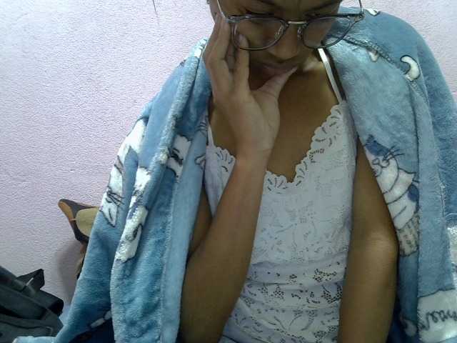 Yalane live cam on BongaCams