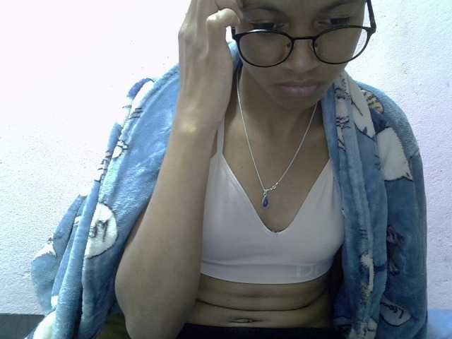 Yalane live cam on BongaCams