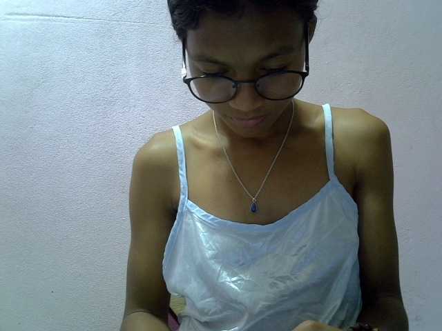 Yalane live cam on BongaCams